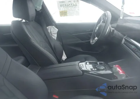 2024 BMW I5 Edrive40 z USA, uszkodzony, nr VIN WBY33FK07RCP80027